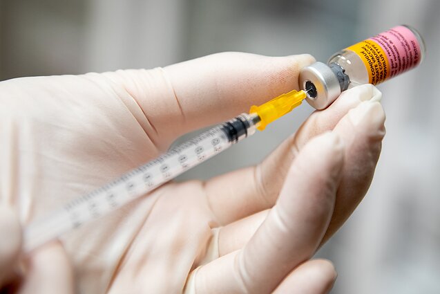 vakcina nuo sąnarių skausmo uždegimas hipotirozė sąnarių