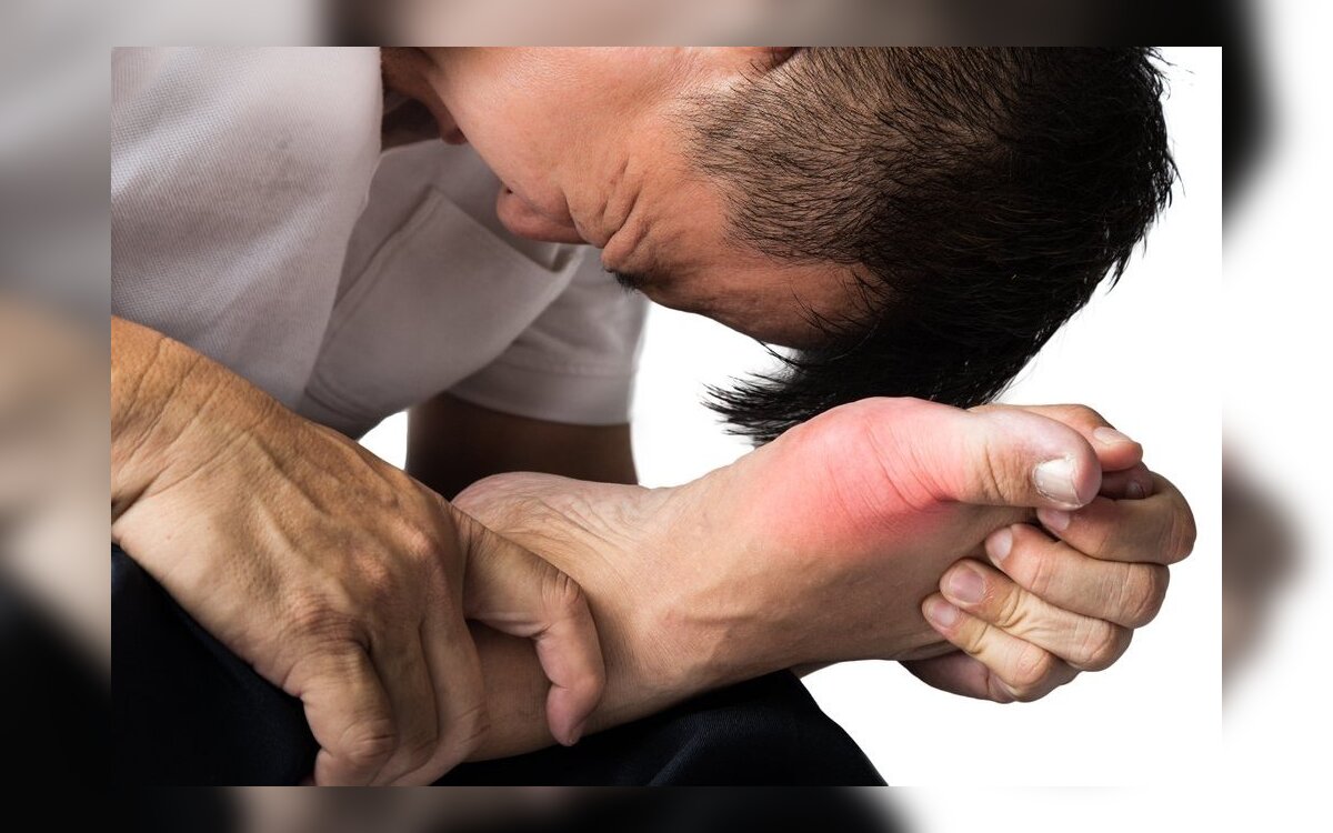 pečių sąnarių skausmas kai pakėlė ranką tabletę gydymas sąnarių ant pėdos